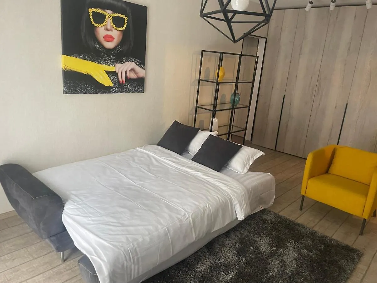 Chanttal Luxury - University Bucarest Appartamento
