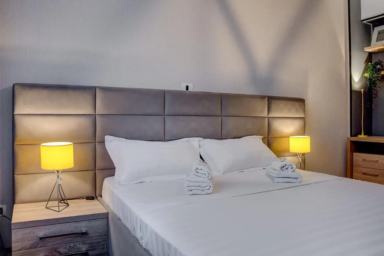 Chanttal Luxury - University Bukarest